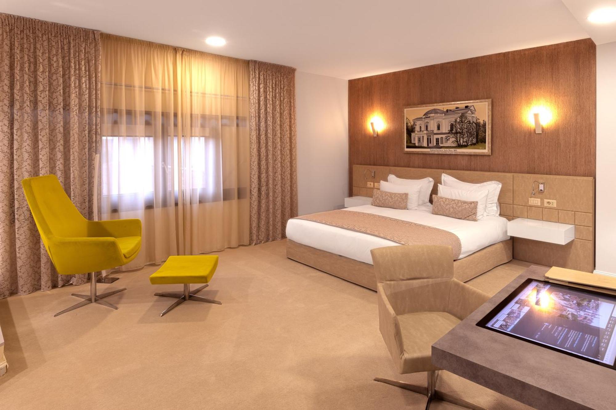 Hotel Vila Class Satu Mare Exteriér fotografie