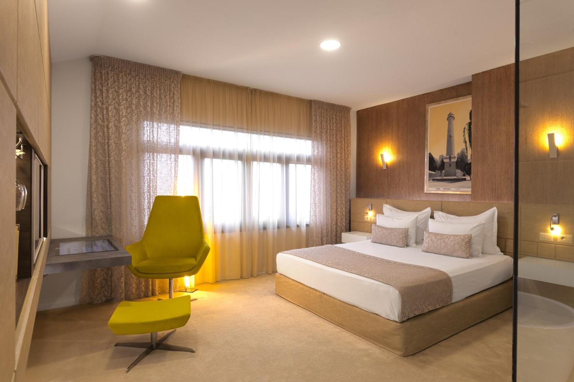 Hotel Vila Class Satu Mare Exteriér fotografie