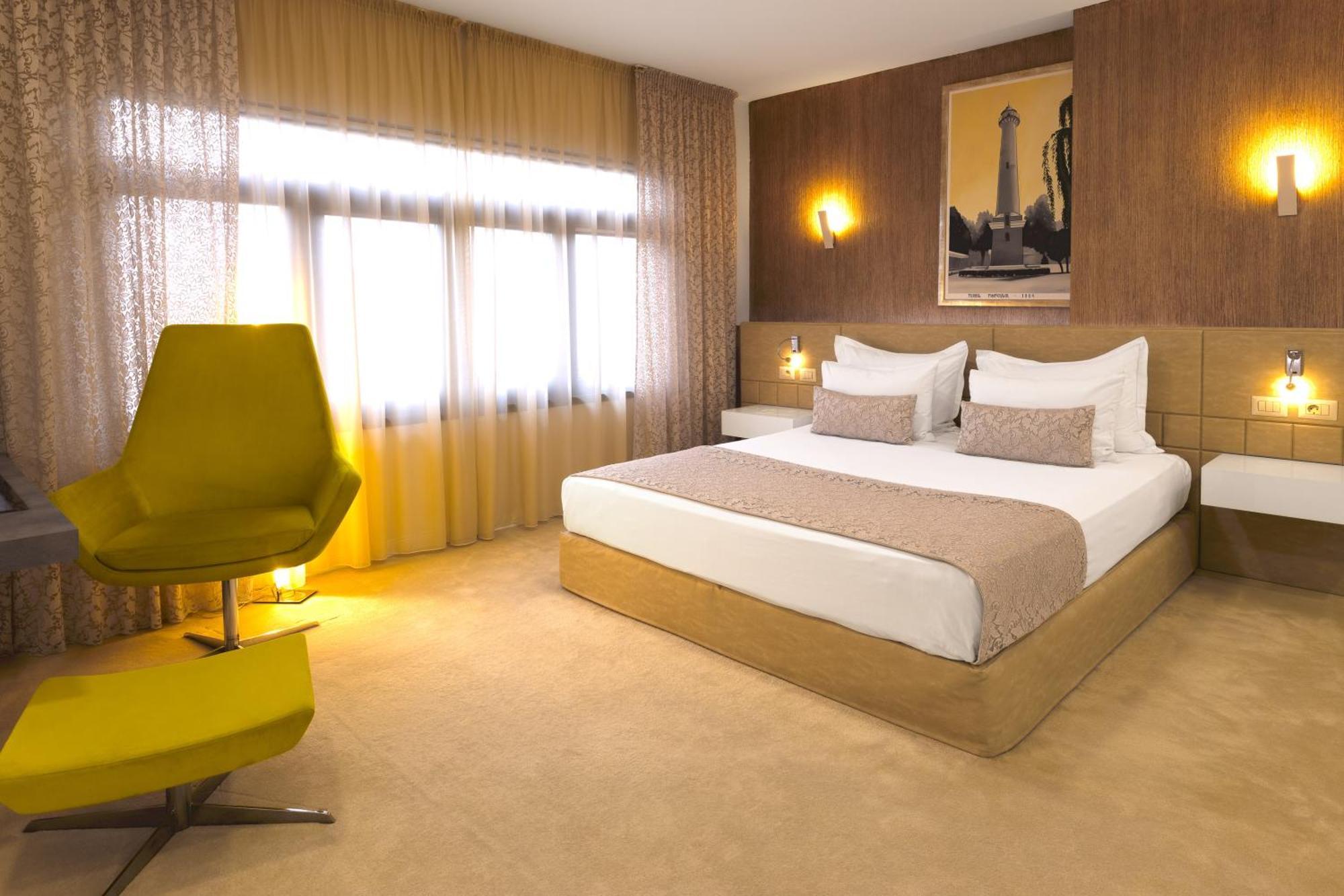 Hotel Vila Class Satu Mare Exteriér fotografie